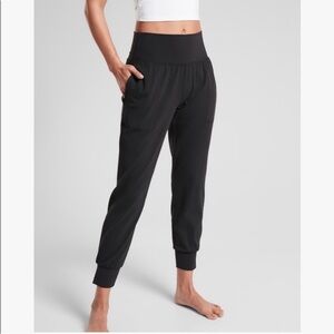 ATHLETA POWERVITA SALUTATION JOGGERS SIZE LARGE